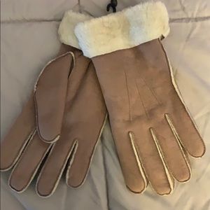 Shearling lined gloves ~ NEW